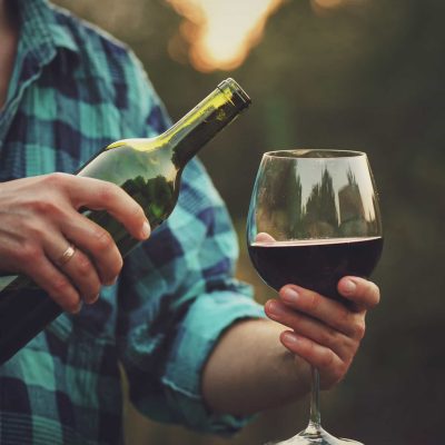 pour-red-wine-2022-11-11-23-10-44-utc-min